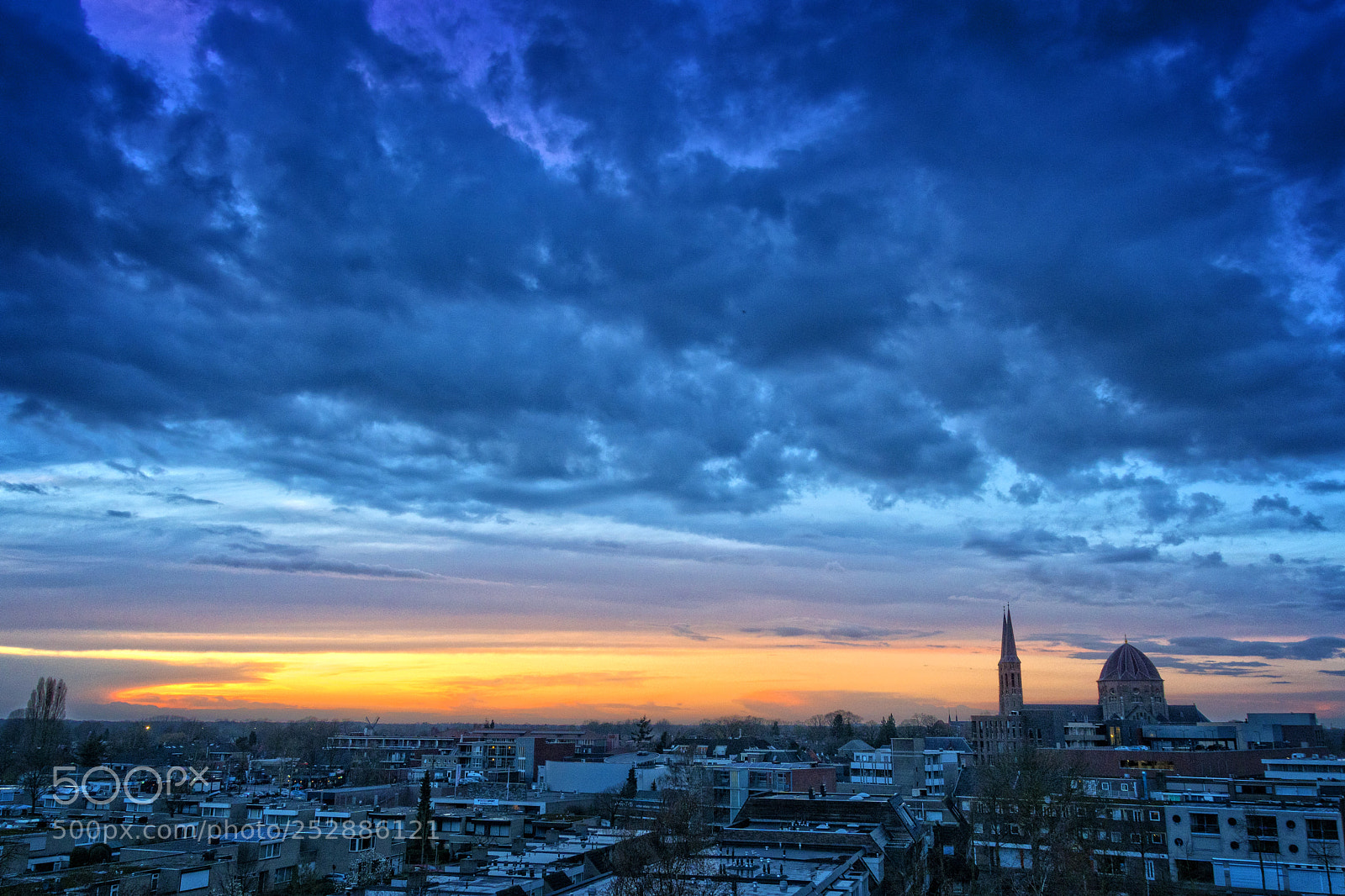 Sony ILCA-77M2 sample photo. Skyline uden photography