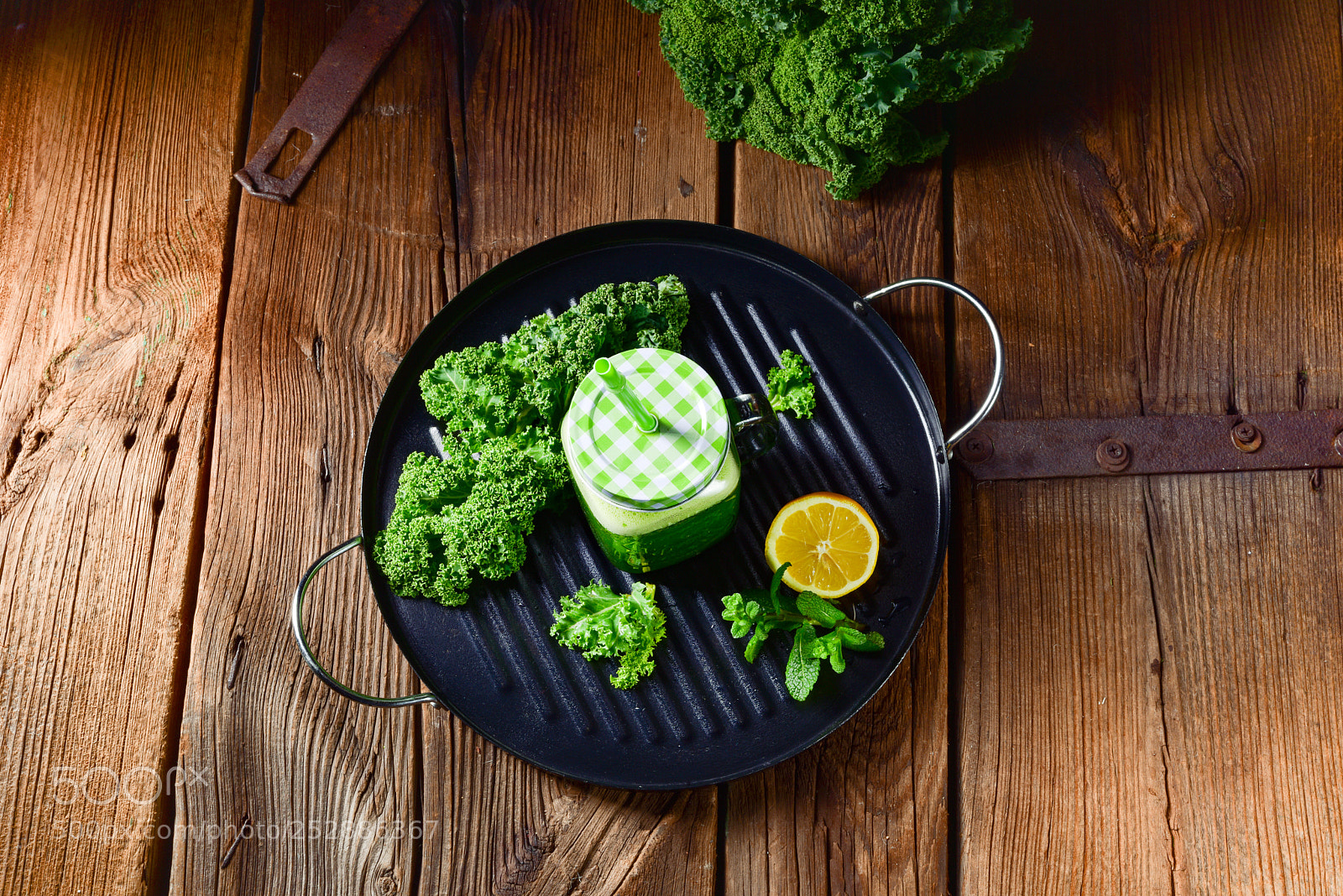 Nikon D810 sample photo. Kale smoothie photography