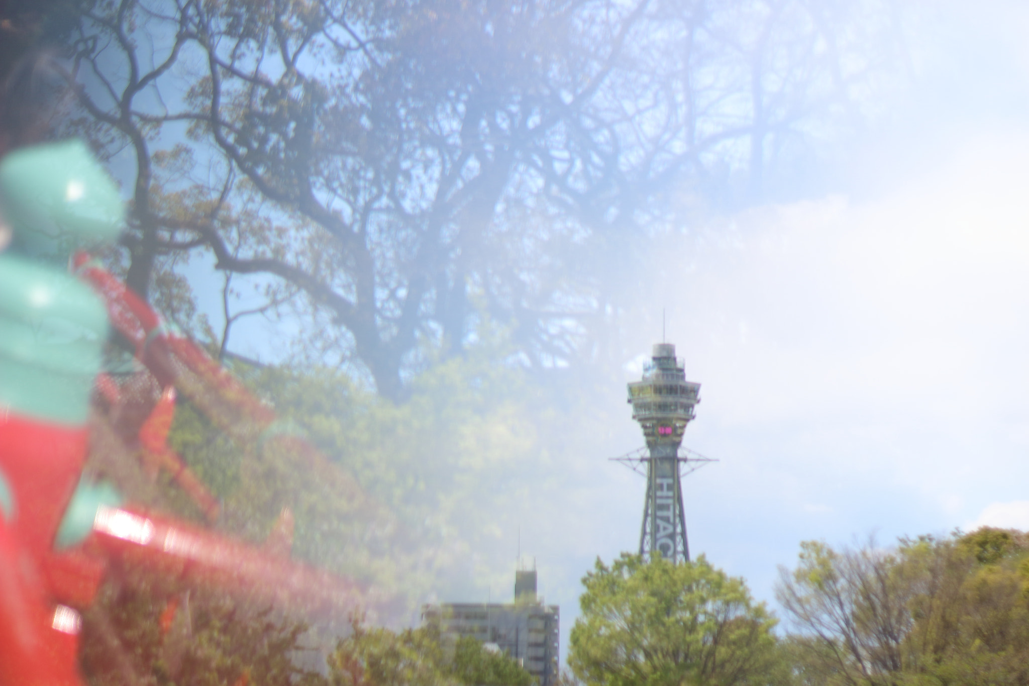 Canon EOS 100D (EOS Rebel SL1 / EOS Kiss X7) sample photo. 橋から見た塔（tower） photography