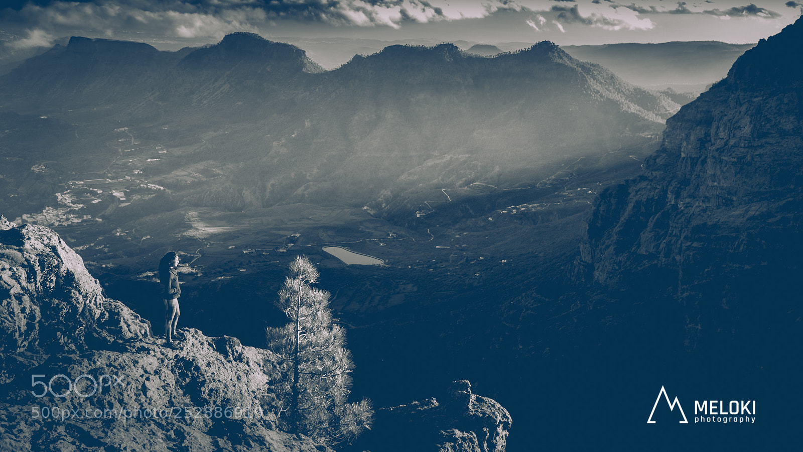 Canon EOS 60D sample photo. Looking at the valley photography