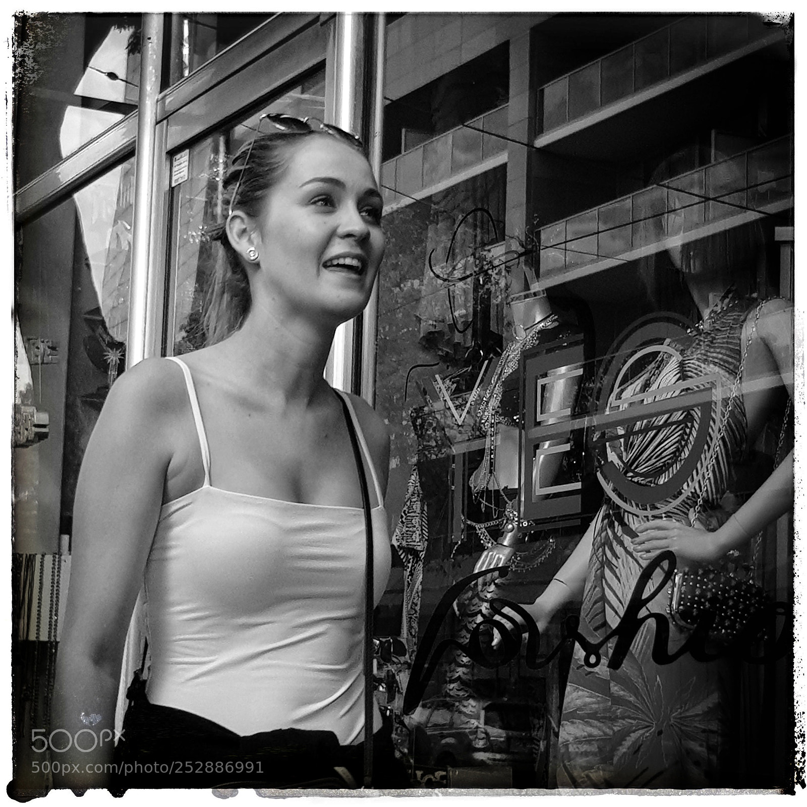 Samsung Galaxy S8 sample photo. The street photography