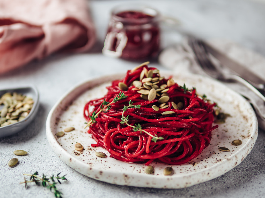 beetroot and thyme spaghetti with pumpkin seed by Fascinadora on 500px.com