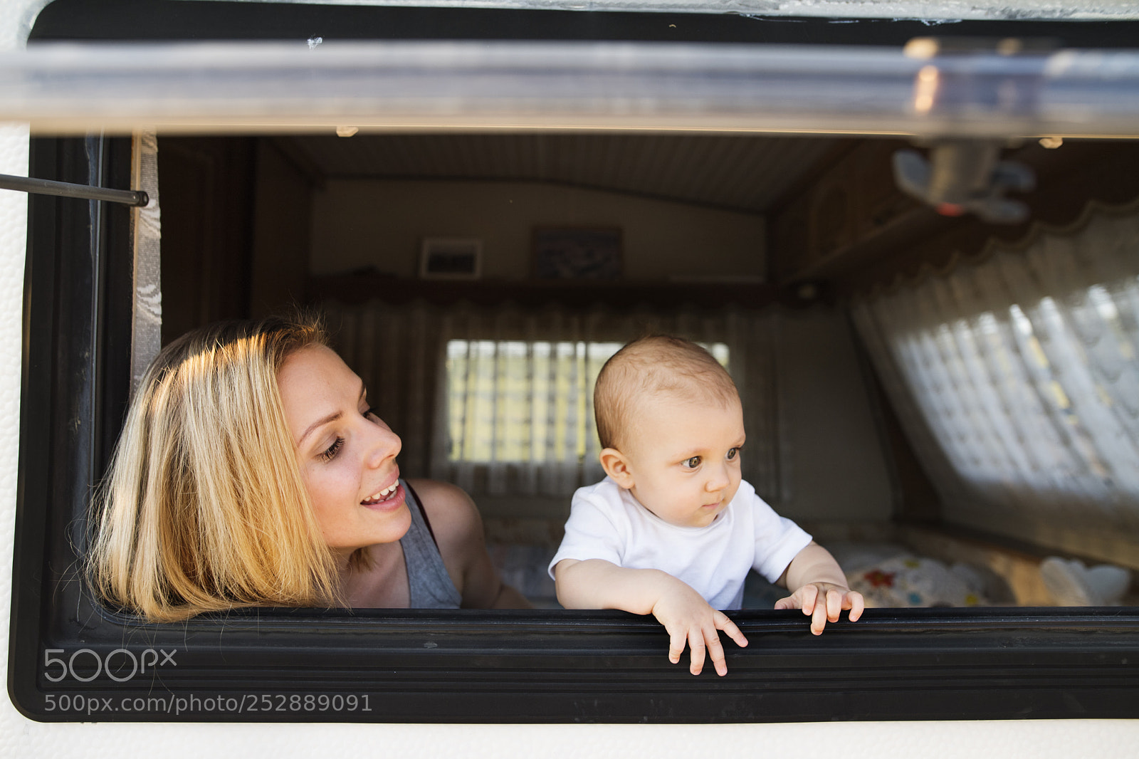 Nikon D5 sample photo. Mother and baby son photography