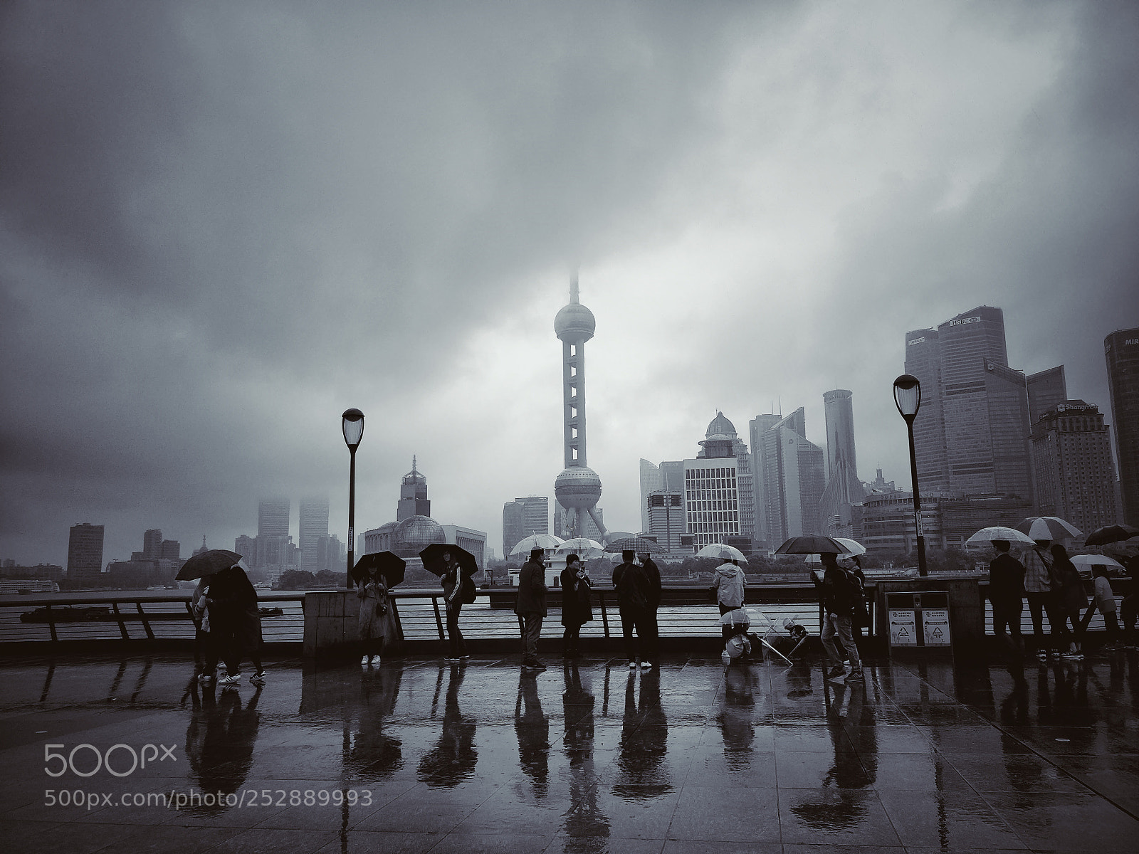 OnePlus 5T sample photo. Travel in shanghai people photography