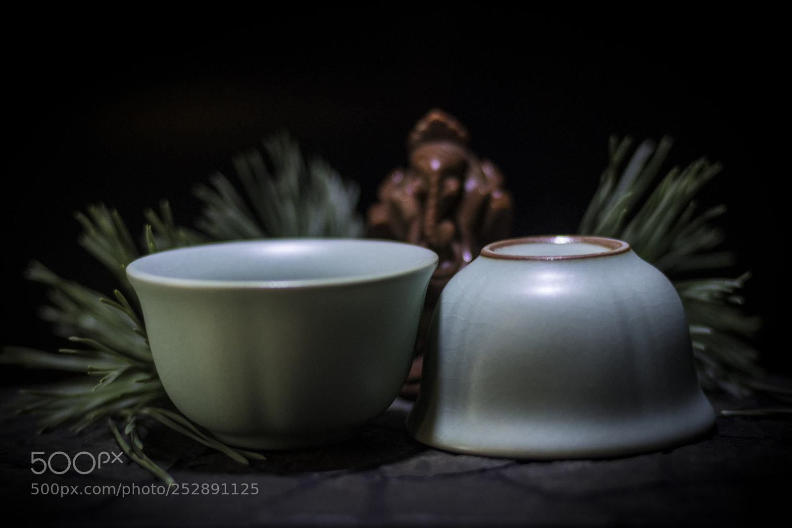 Canon EOS 80D sample photo. Tea cups with cracked photography