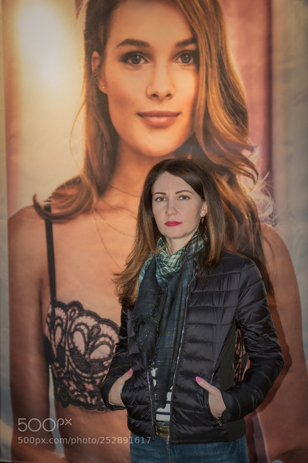Nikon D7100 sample photo. Near the shop window photography