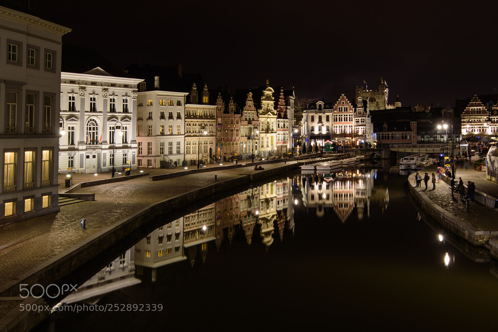 Nikon D5500 sample photo. Gand circuit des lumi photography