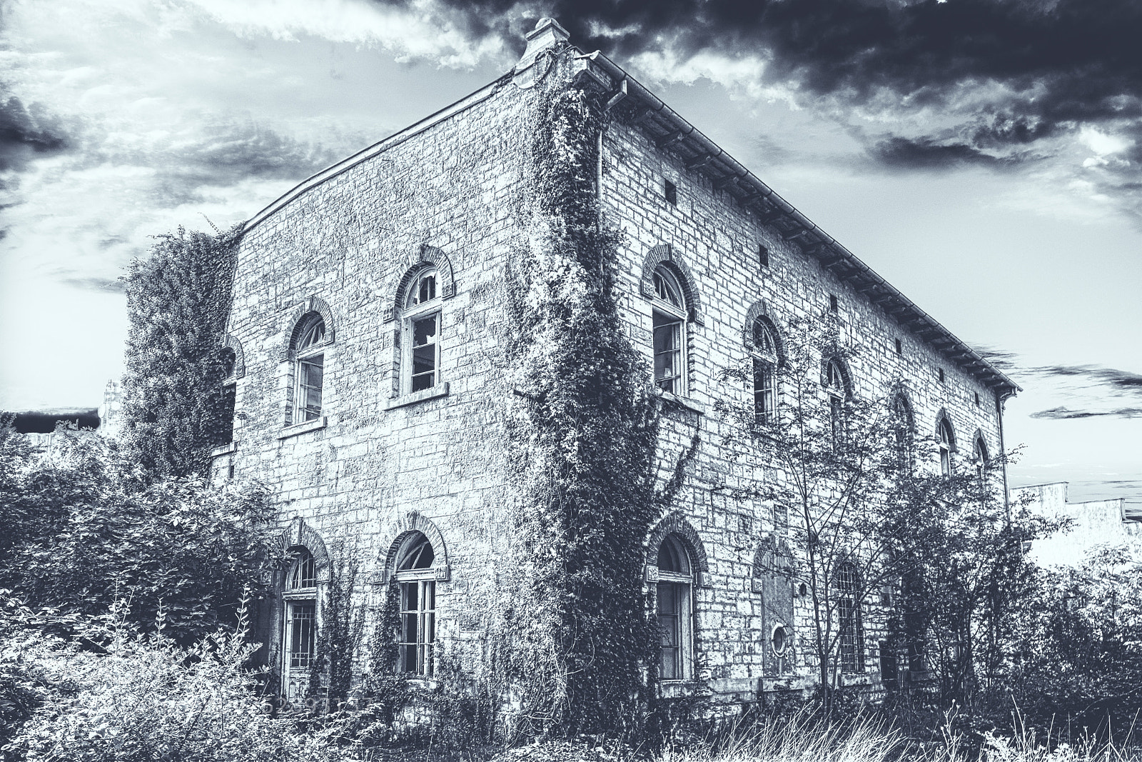 Nikon D7200 sample photo. Old building photography