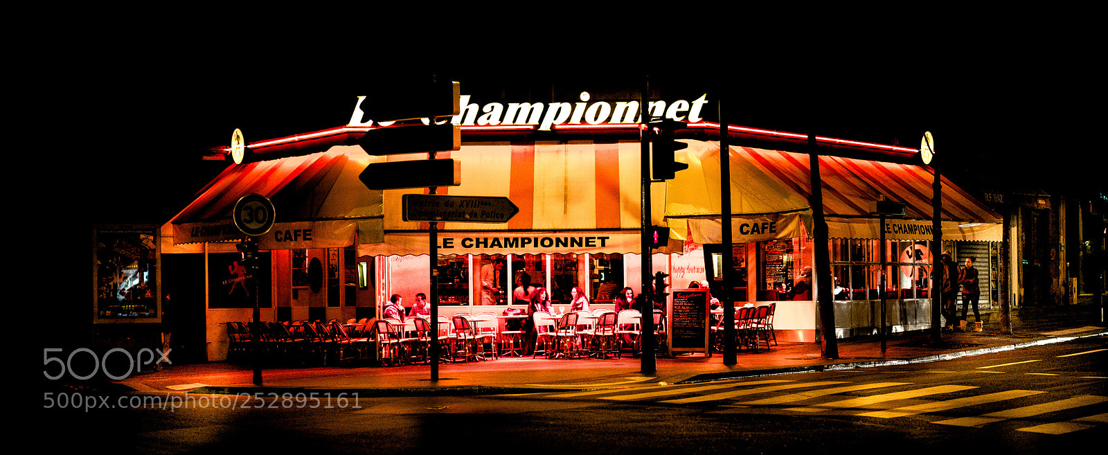 Leica M (Typ 240) sample photo. Last stop. dernier arr photography