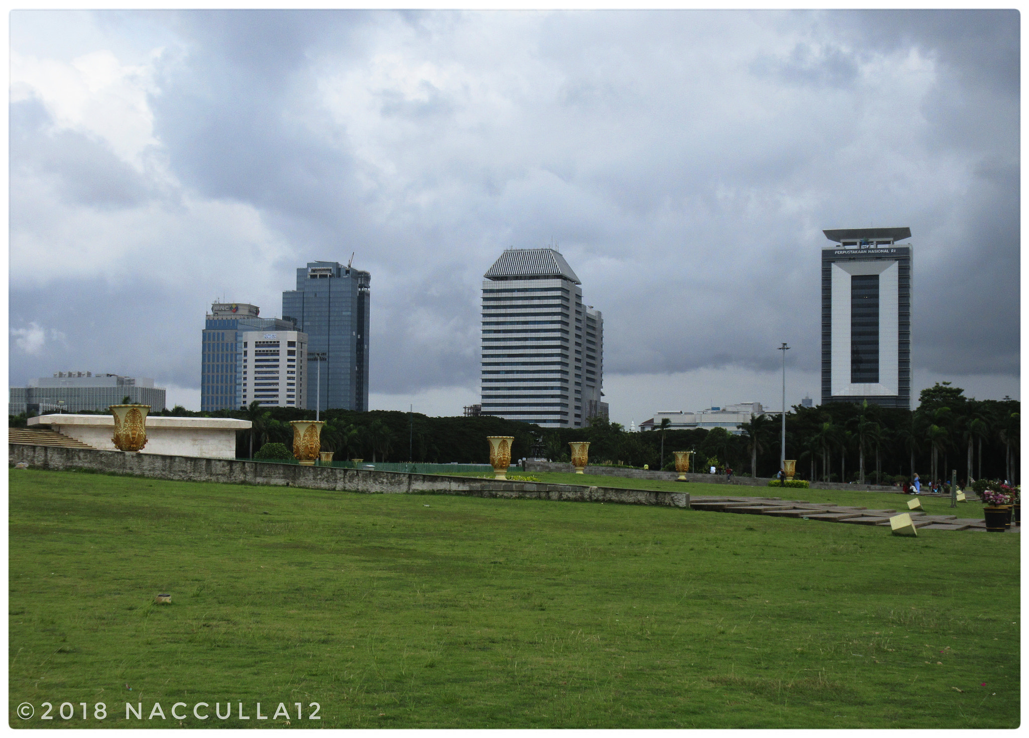 Canon PowerShot ELPH 360 HS (IXUS 285 HS / IXY 650) sample photo. Jakarta photography