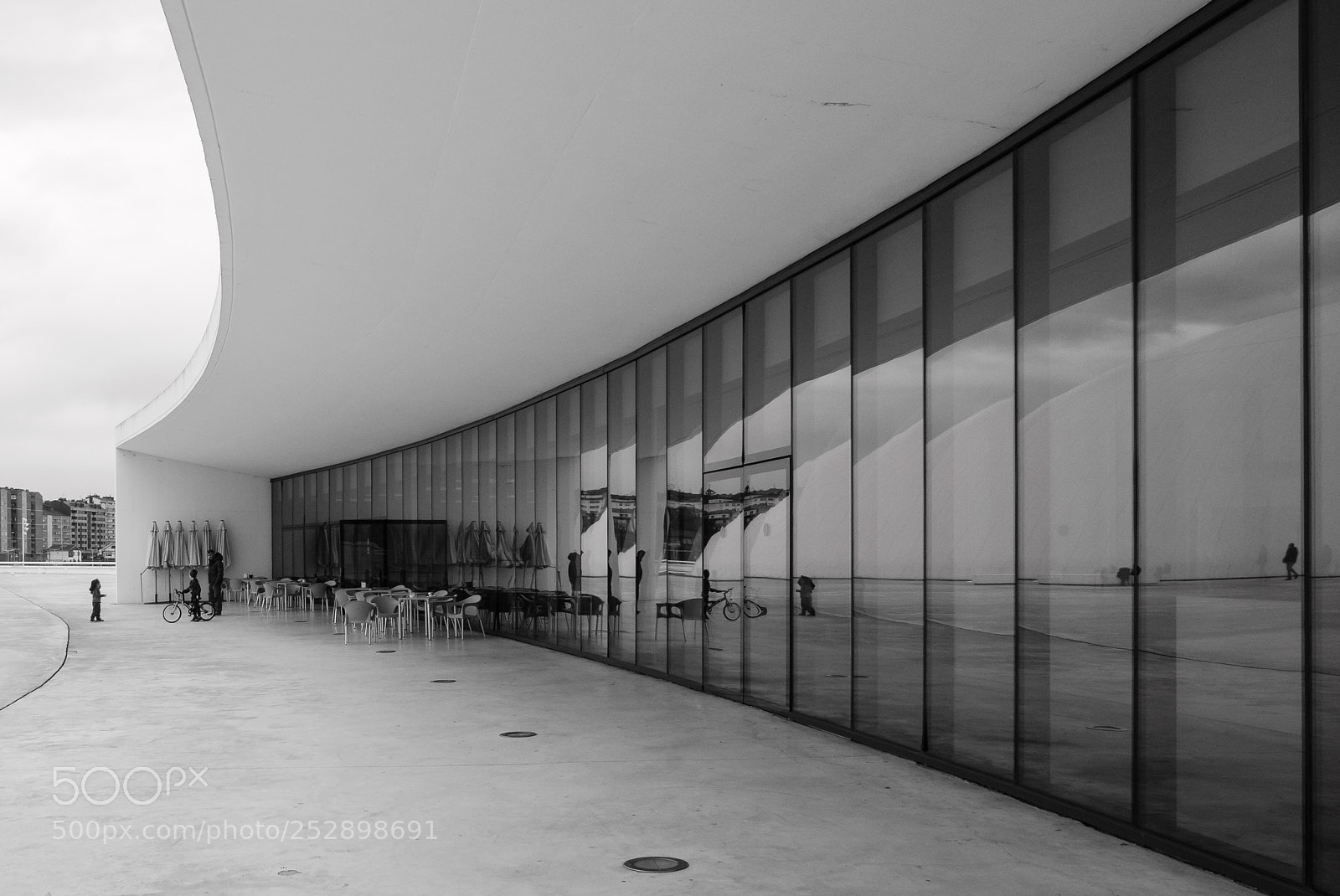Panasonic Lumix DMC-LX100 sample photo. Niemeyer center photography