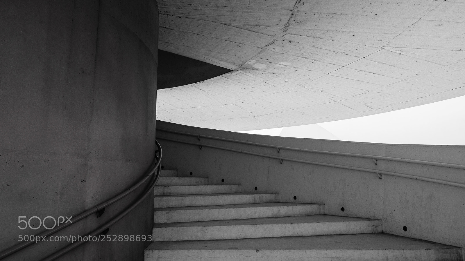 Panasonic Lumix DMC-LX100 sample photo. Niemeyer center photography