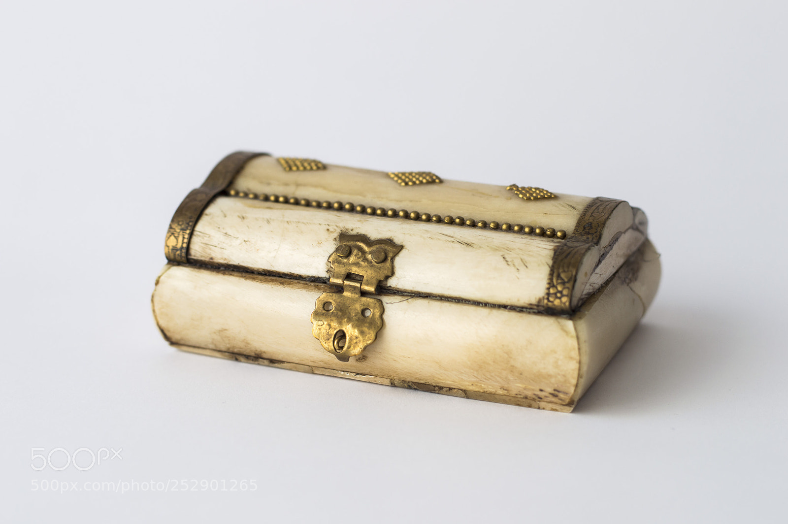 Nikon D3200 sample photo. Jewelry box photography