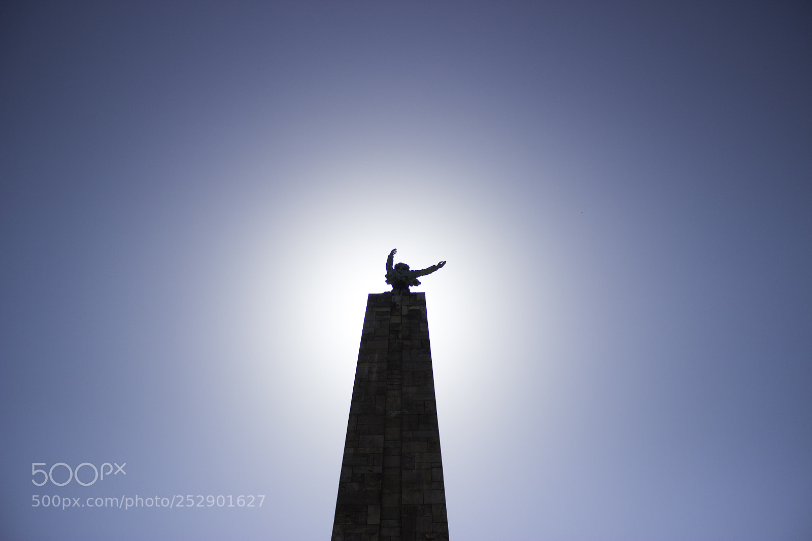 Canon EOS 600D (Rebel EOS T3i / EOS Kiss X5) sample photo. Monument "sloboda" photography