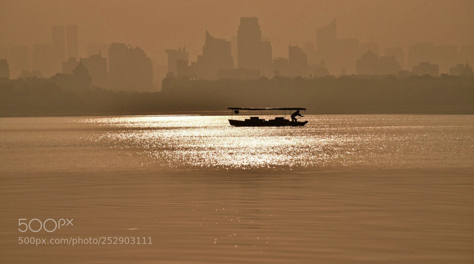 Nikon D5500 sample photo. Sunrise at west lake photography