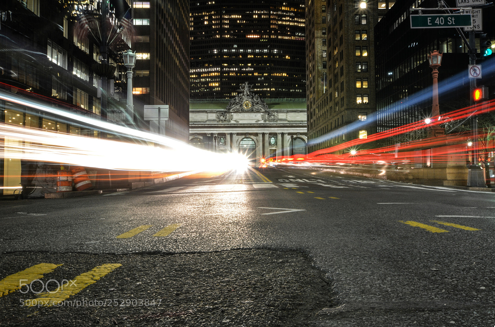 Nikon D5100 sample photo. Grand central traffic photography