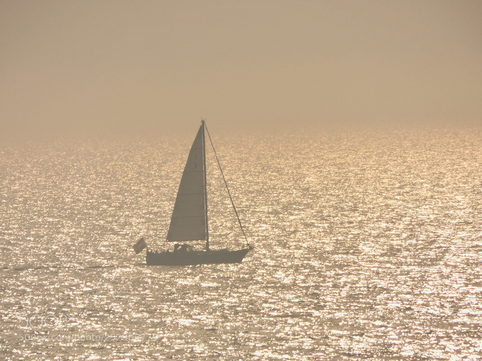 Panasonic Lumix DC-FZ80 (Lumix DC-FZ82) sample photo. Lonely sail photography