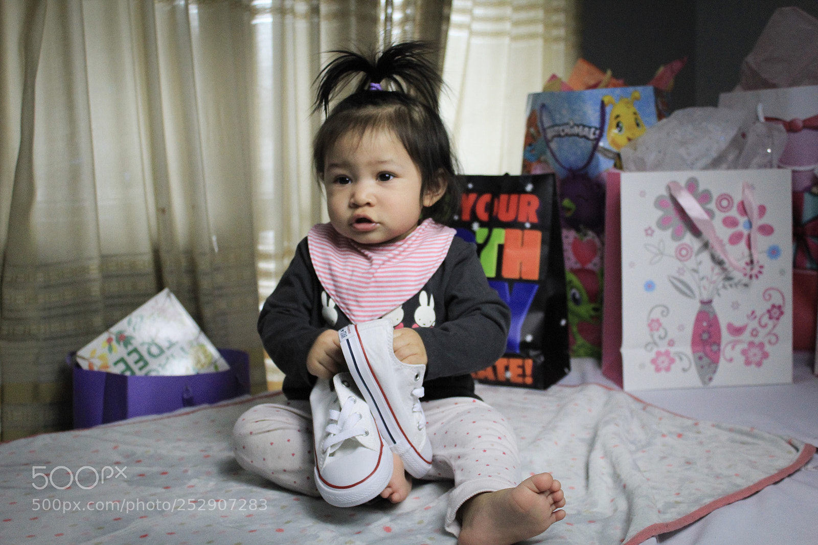 Canon EOS 1300D (EOS Rebel T6 / EOS Kiss X80) sample photo. Birthday girl and her photography