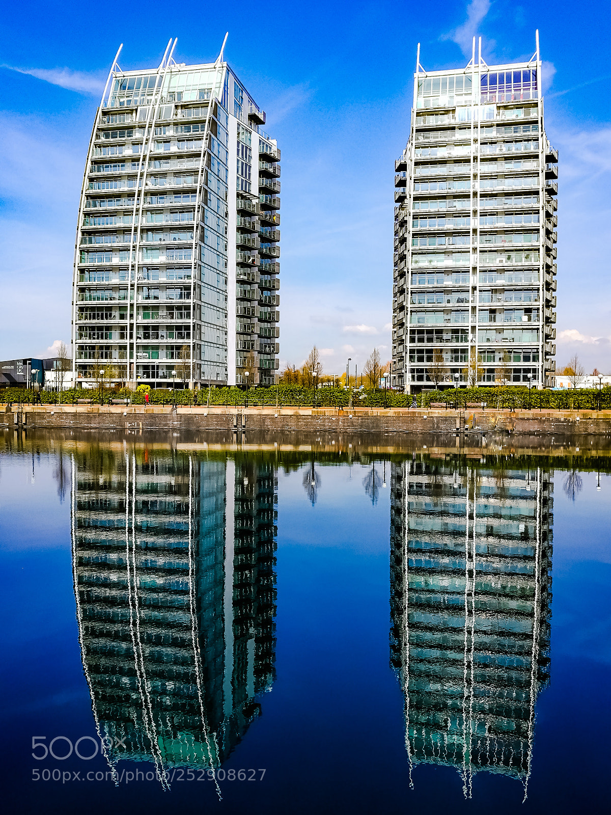 HUAWEI P9 sample photo. Reflections photography