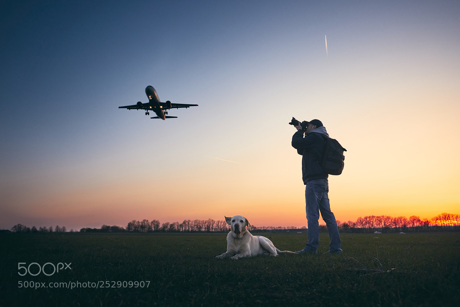 Canon EOS 5D Mark IV sample photo. Photographing near airport photography