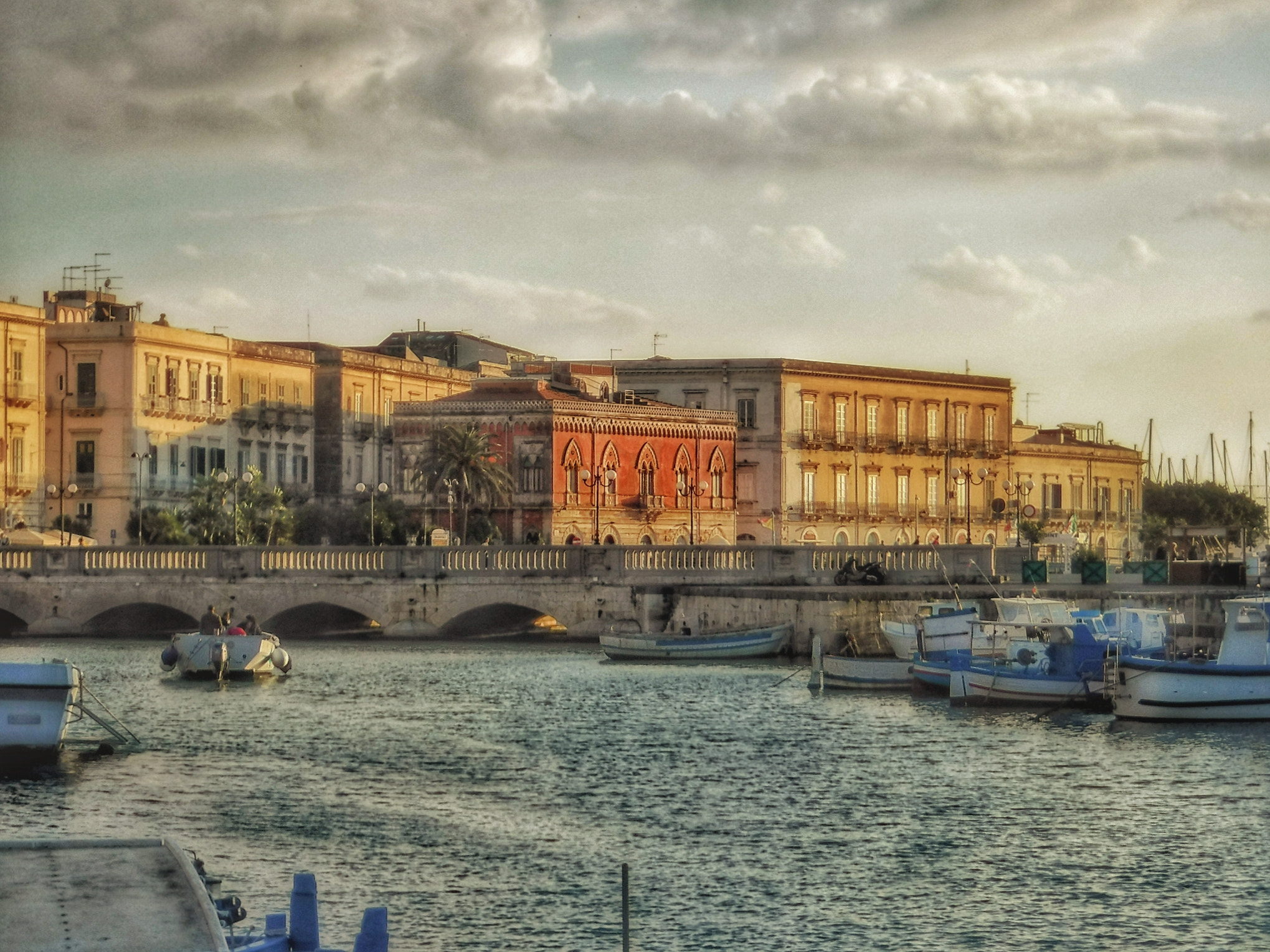 Fujifilm FinePix XP90 XP91 XP95 sample photo. Ortigia photography