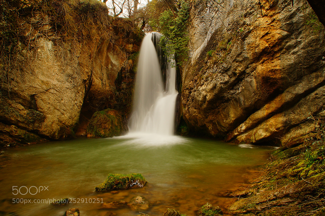 Sony SLT-A58 sample photo. Cascada del molino de photography