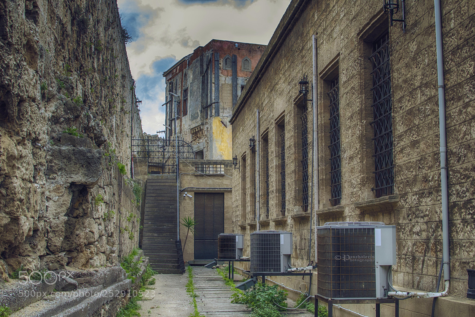 Nikon D3300 sample photo. Back alley photography