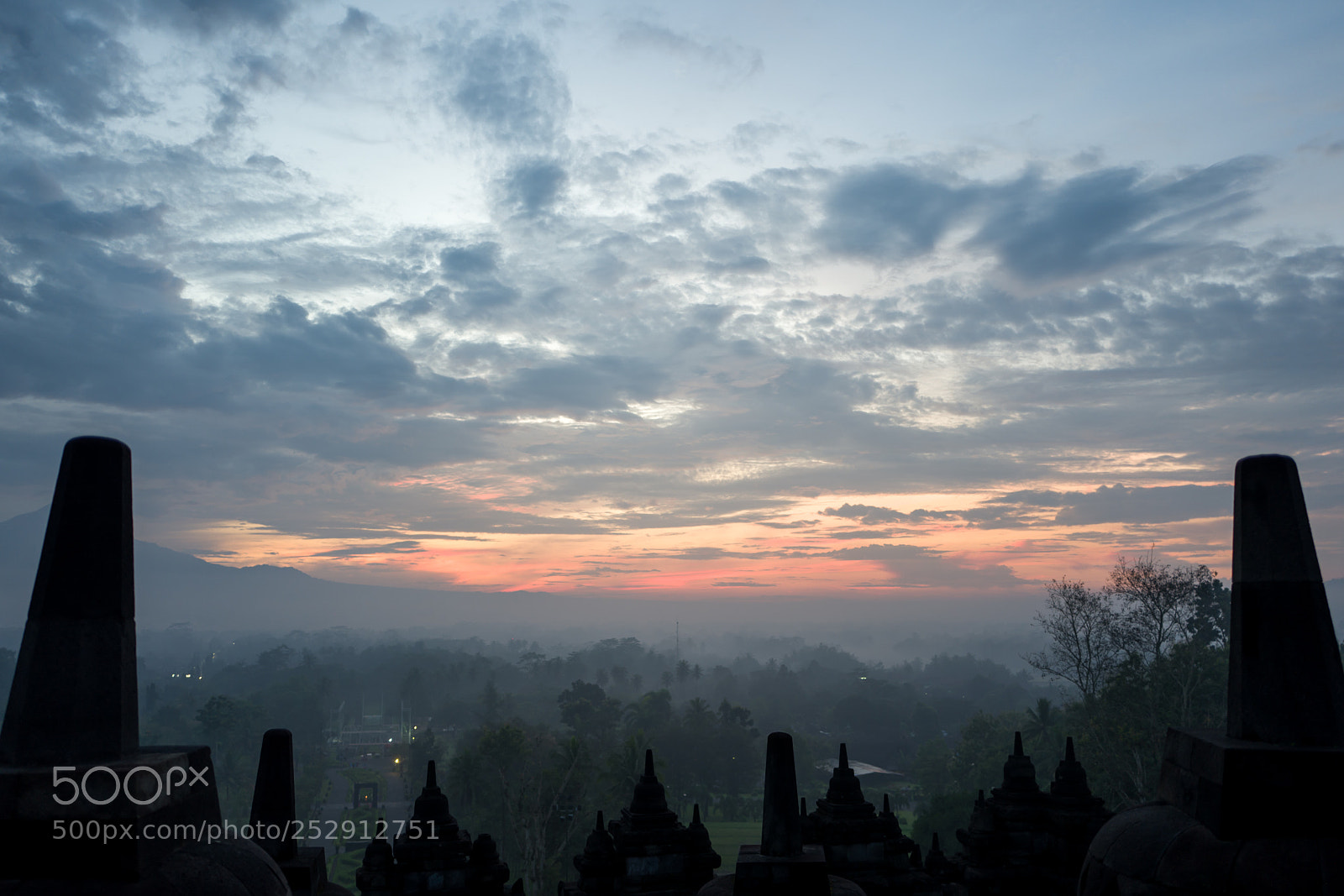 Leica Q (Typ 116) sample photo. The borobudur temple at photography