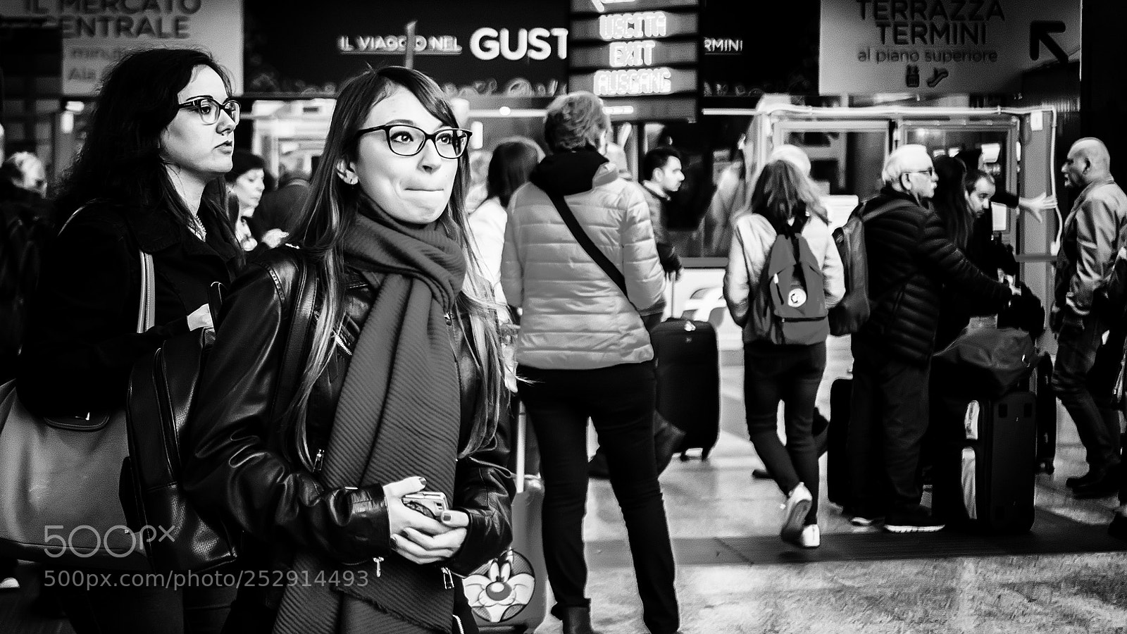 Olympus OM-D E-M10 II sample photo. Railway station #662 photography