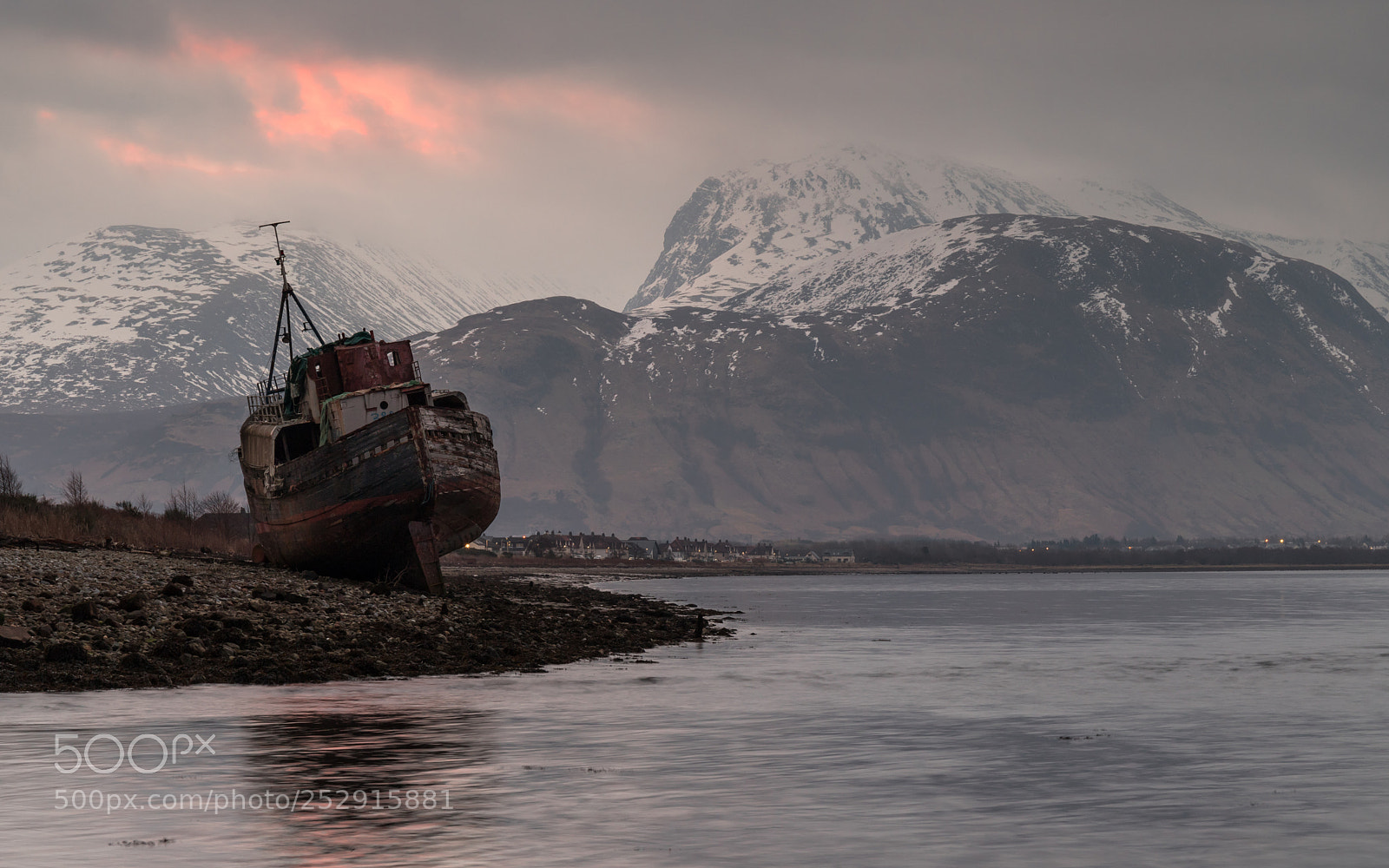 Canon EOS 6D Mark II sample photo. Marooned photography
