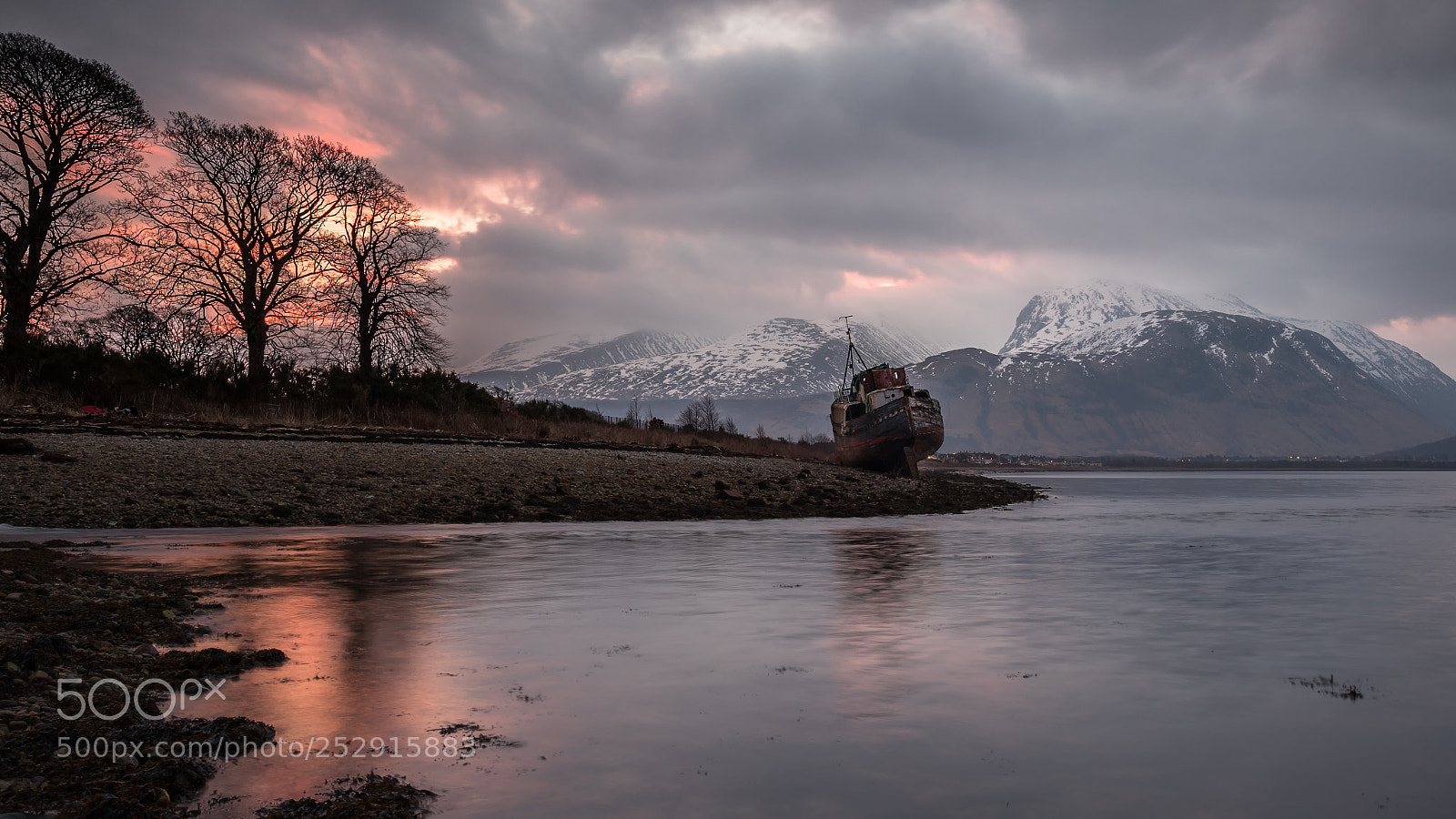 Canon EOS 6D Mark II sample photo. Marooned photography