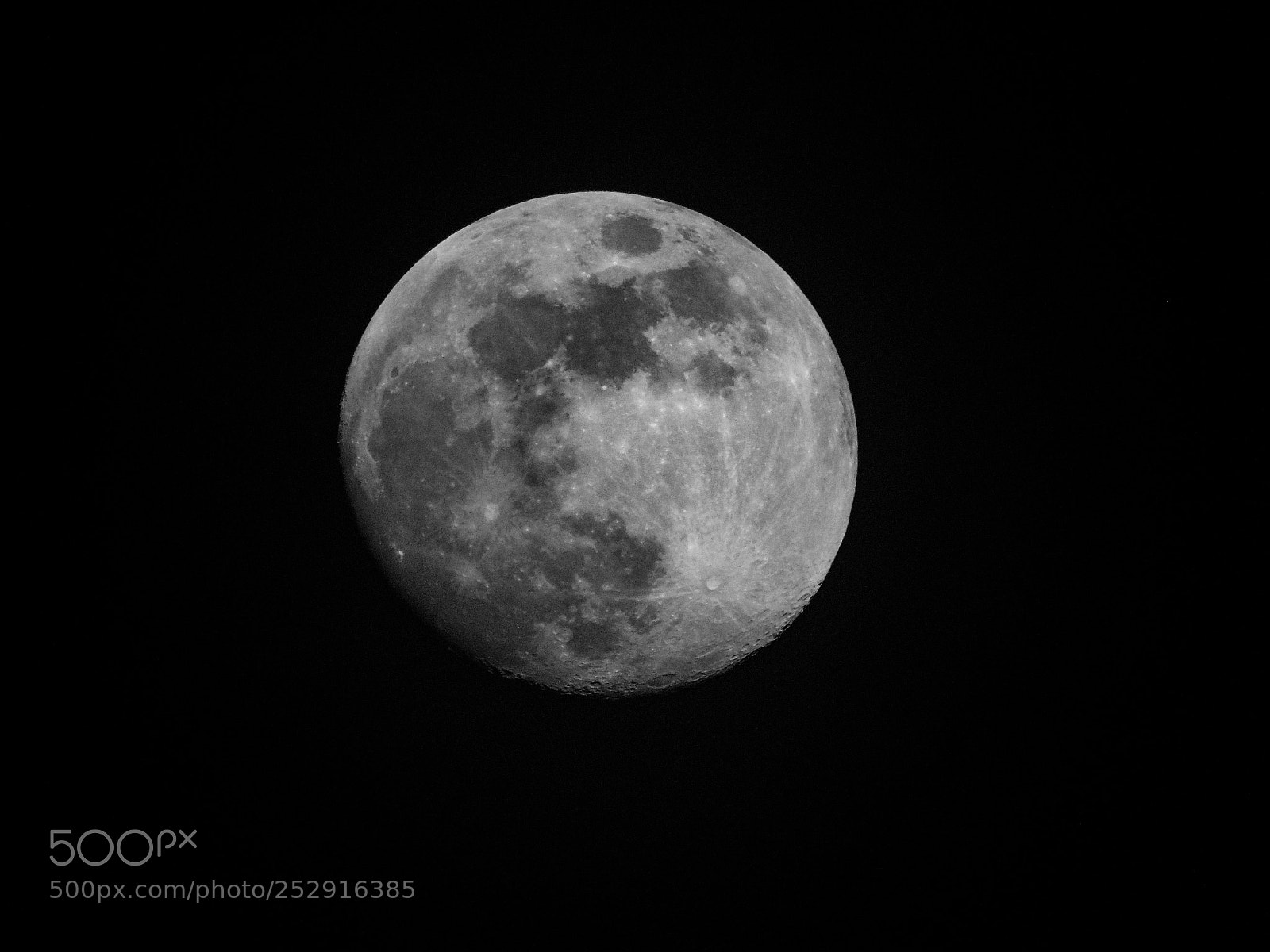 Sony Cyber-shot DSC-H400 sample photo. The moon photography