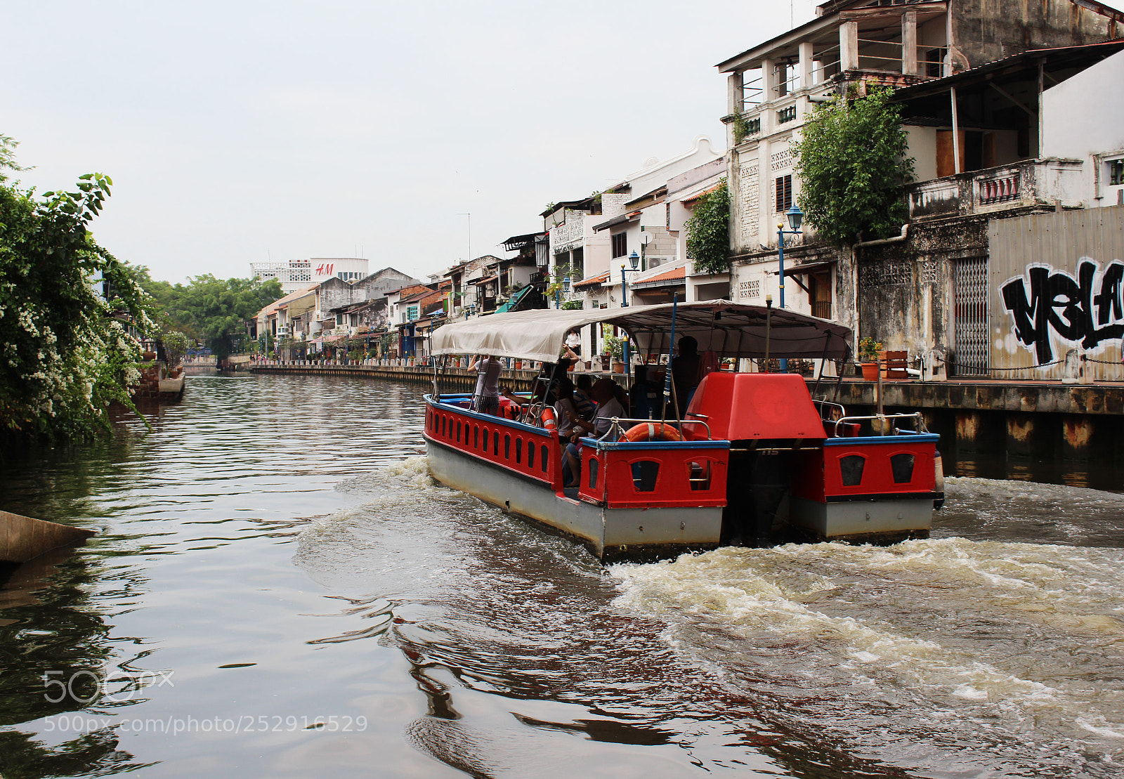 Canon EOS 1300D (EOS Rebel T6 / EOS Kiss X80) sample photo. River photography