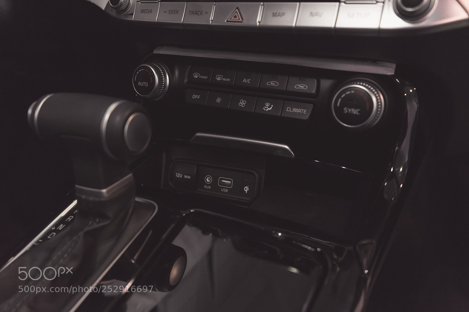 Sony a7 II sample photo. Kia stinger 2018 presentation photography