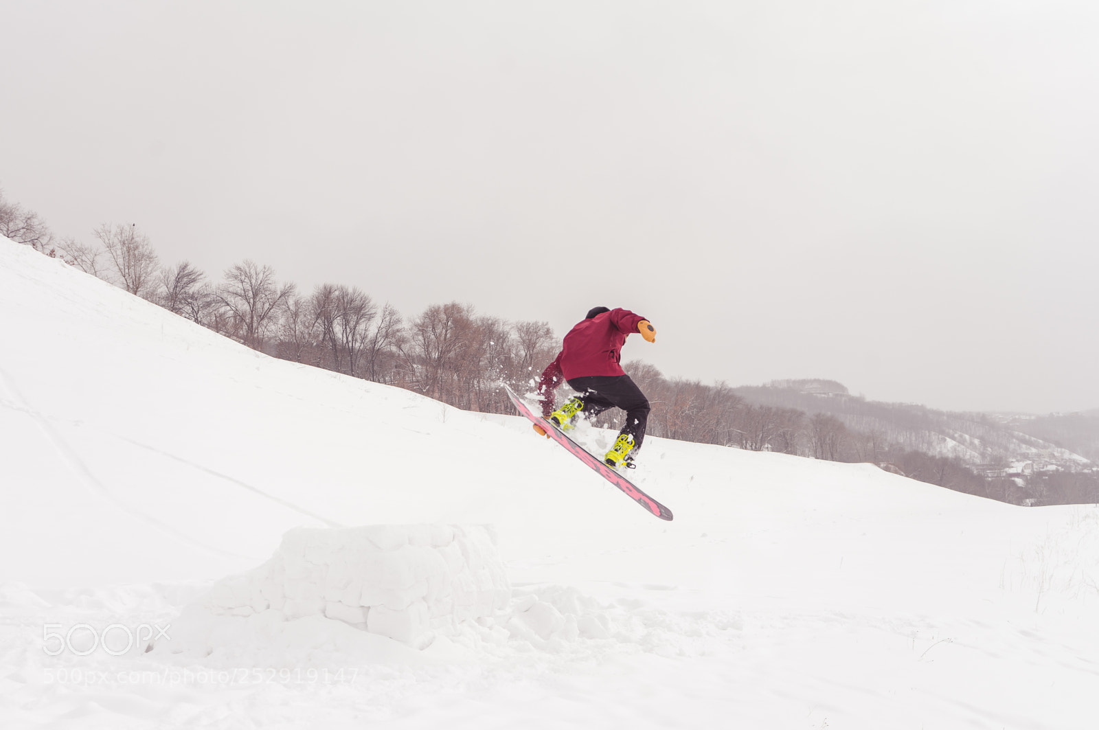 Sony a7 II sample photo. Snowboard method grab by photography