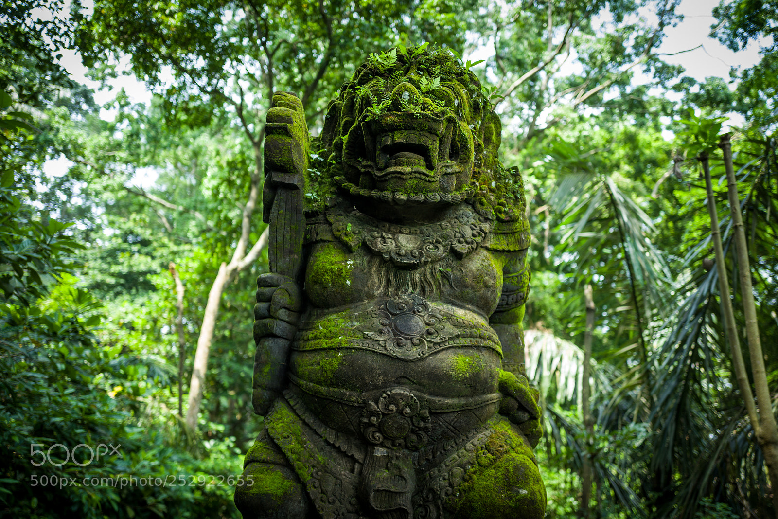 Leica Q (Typ 116) sample photo. Statue at ubud monkey photography