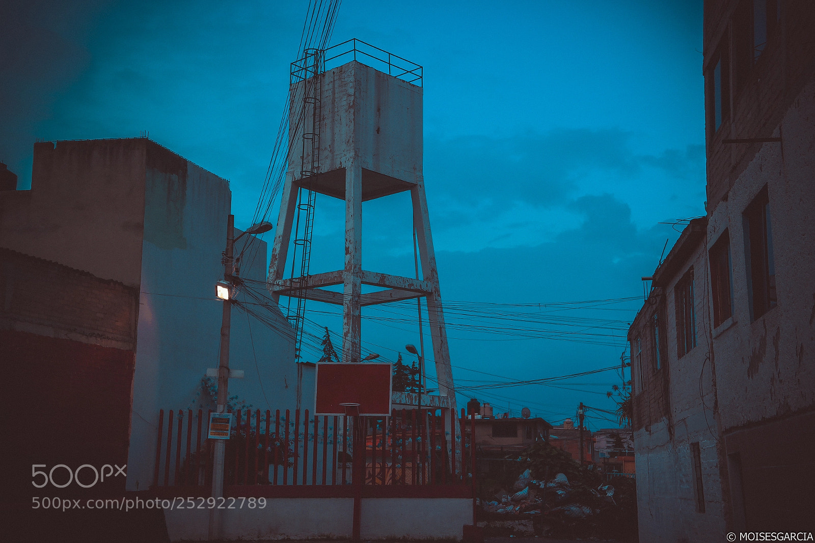 Samsung NX2000 sample photo. Urban sunrise photography