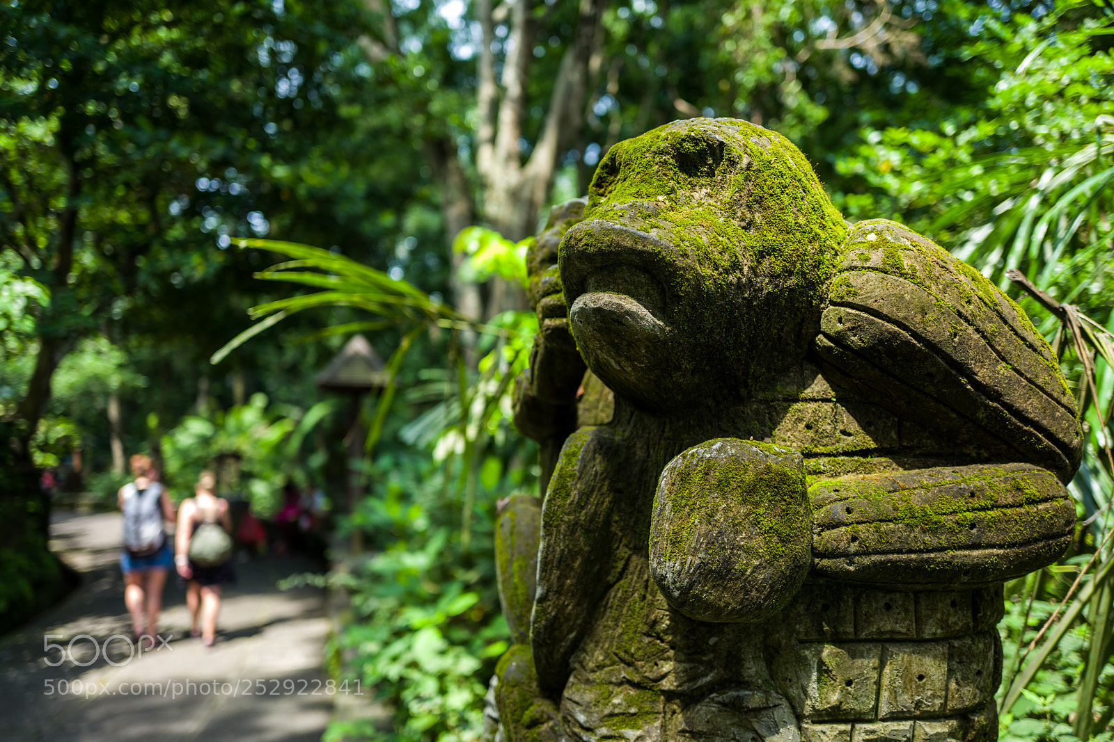 Leica Q (Typ 116) sample photo. Statue at ubud monkey photography