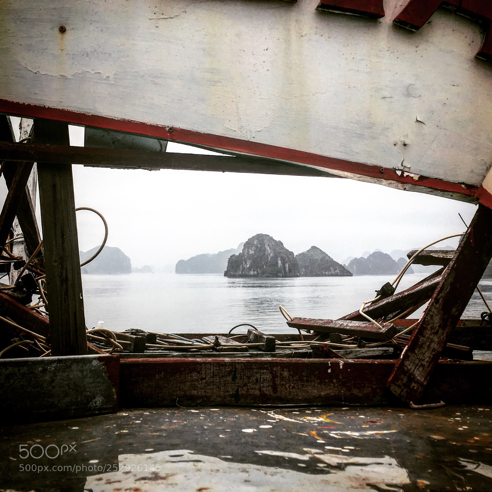 Apple iPhone SE sample photo. Framed - halong bay photography