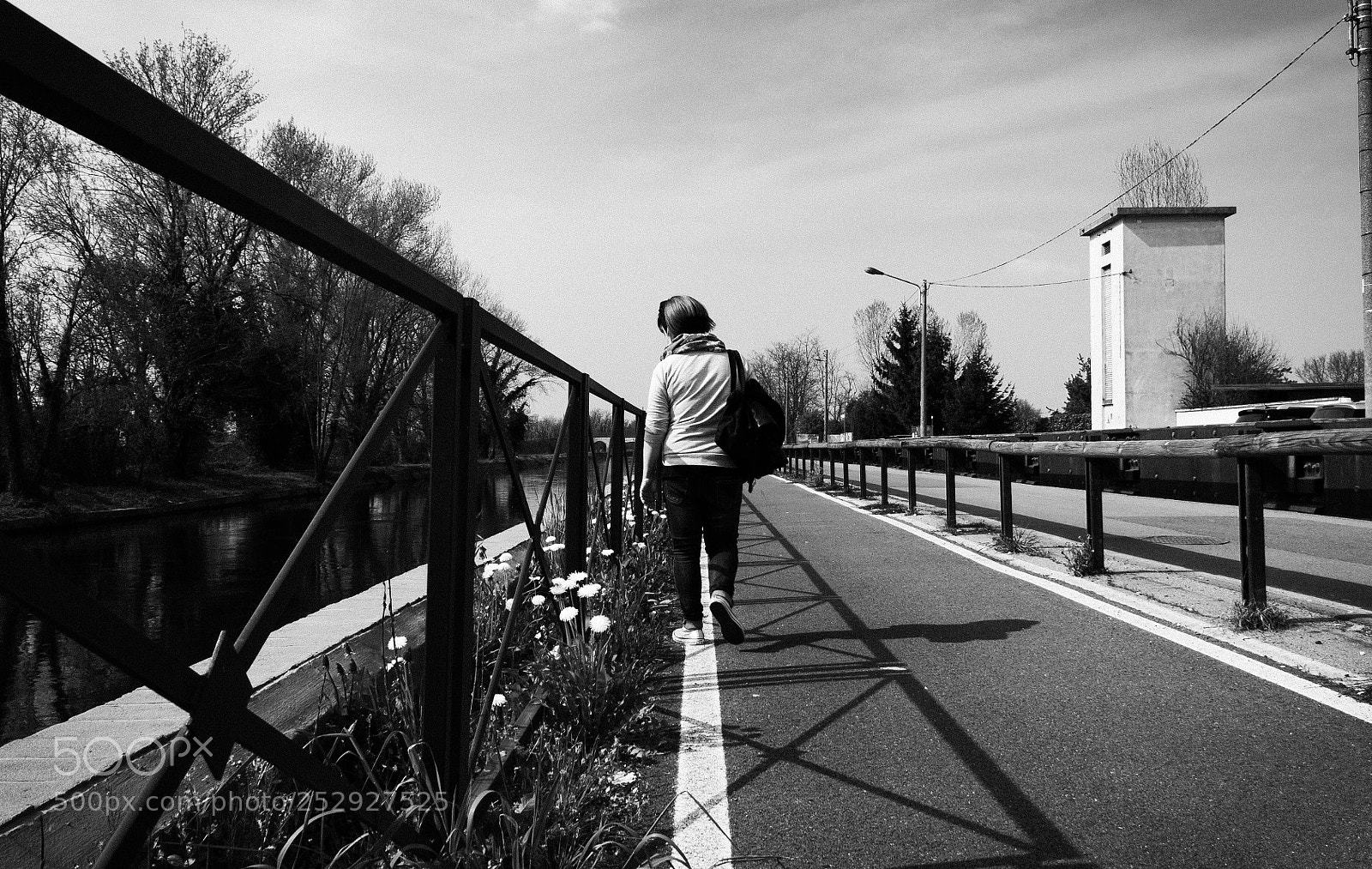 Canon EOS 1100D (EOS Rebel T3 / EOS Kiss X50) sample photo. Passeggiando al naviglio photography