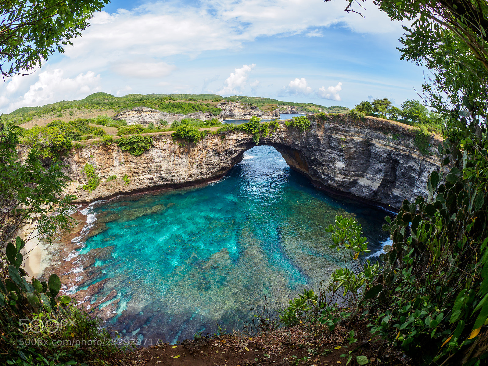 Olympus OM-D E-M10 II sample photo. The nusa penida island photography