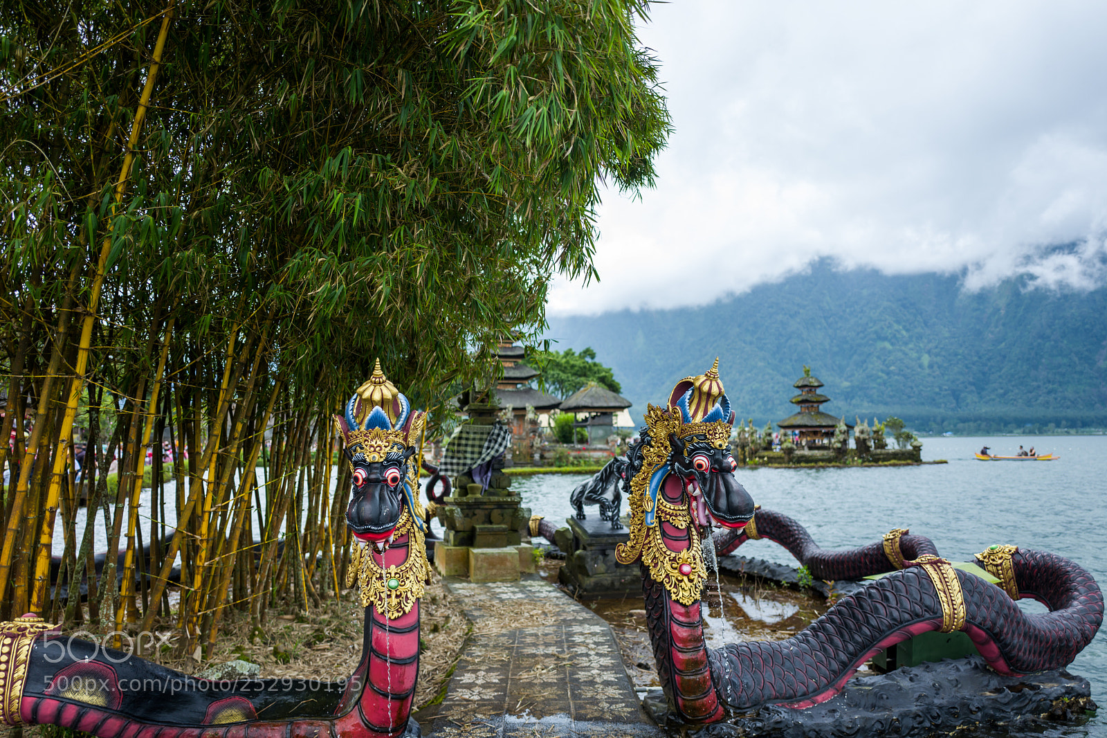 Leica Q (Typ 116) sample photo. The pura ulun danu photography
