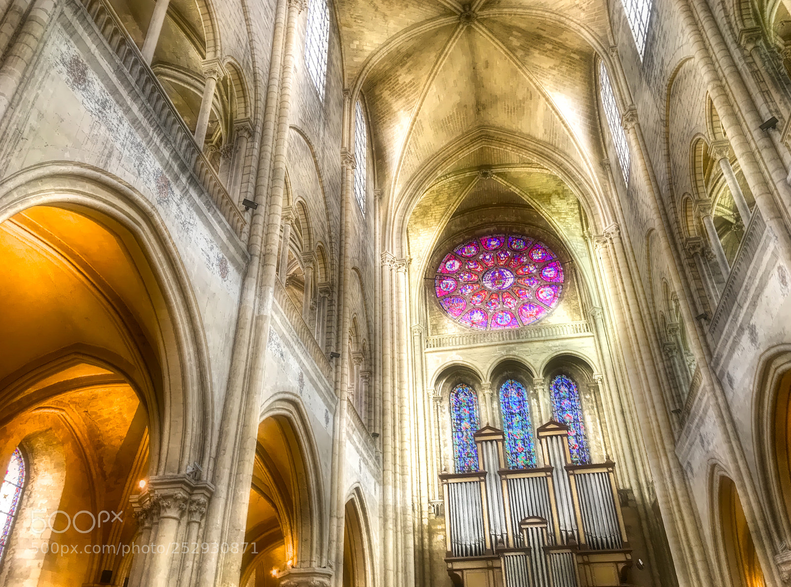 Apple iPhone 7 Plus sample photo. Cathedral mantes la jolie photography