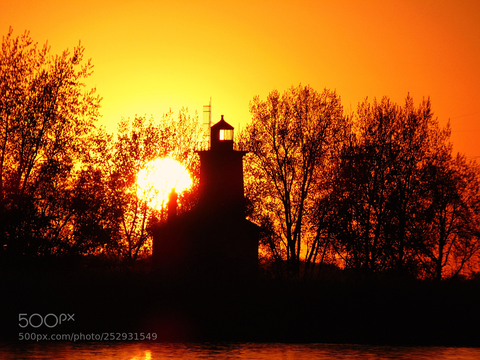 Sony Cyber-shot DSC-H300 sample photo. Lighthouse on saginaw bay photography