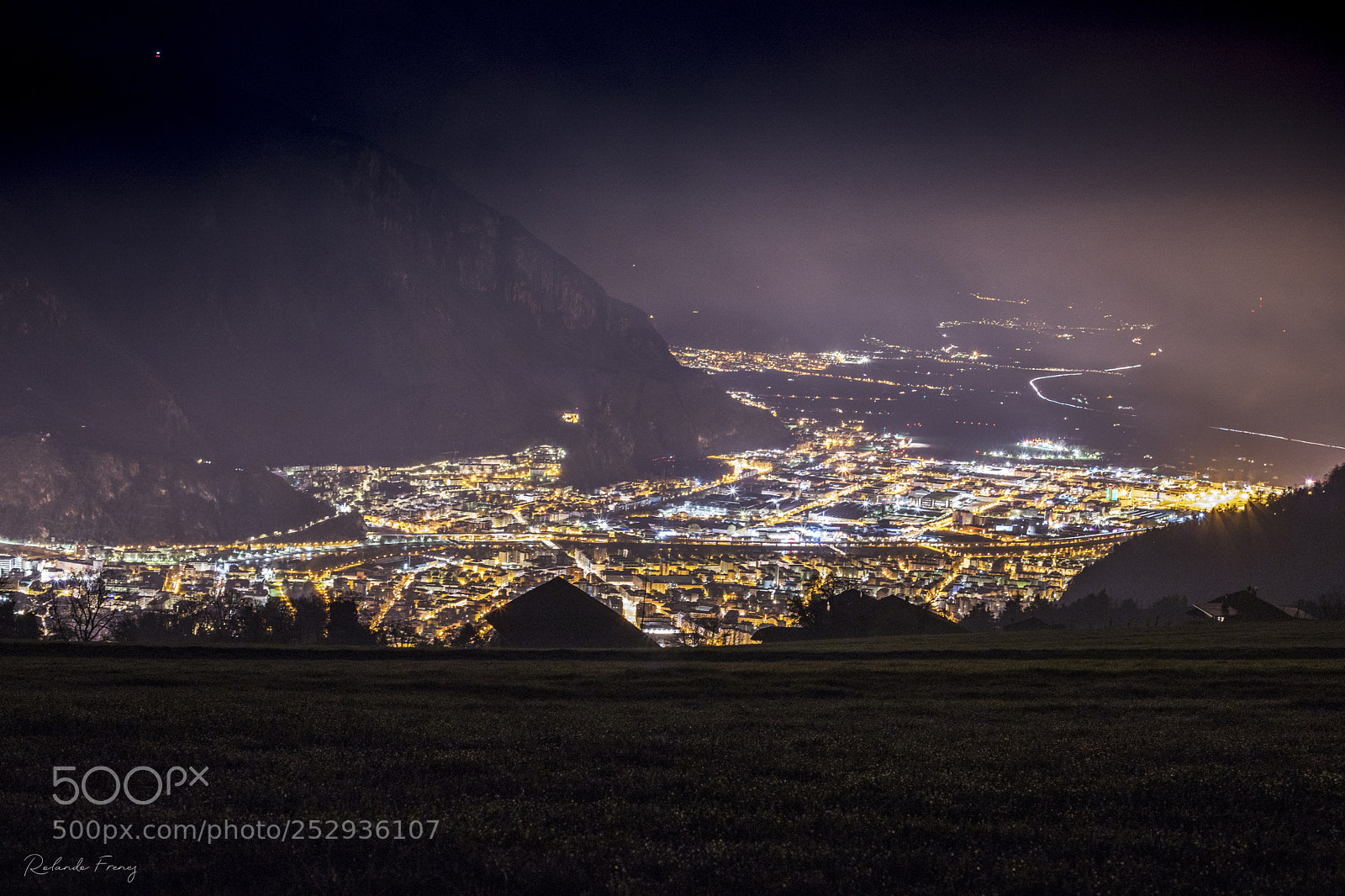 Canon EOS 6D Mark II sample photo. Bolzano di notte photography