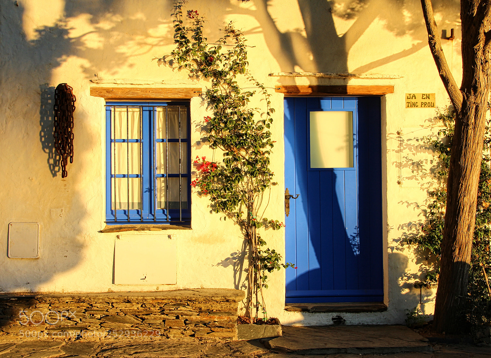 Canon EOS 600D (Rebel EOS T3i / EOS Kiss X5) sample photo. The fisherman's door at photography