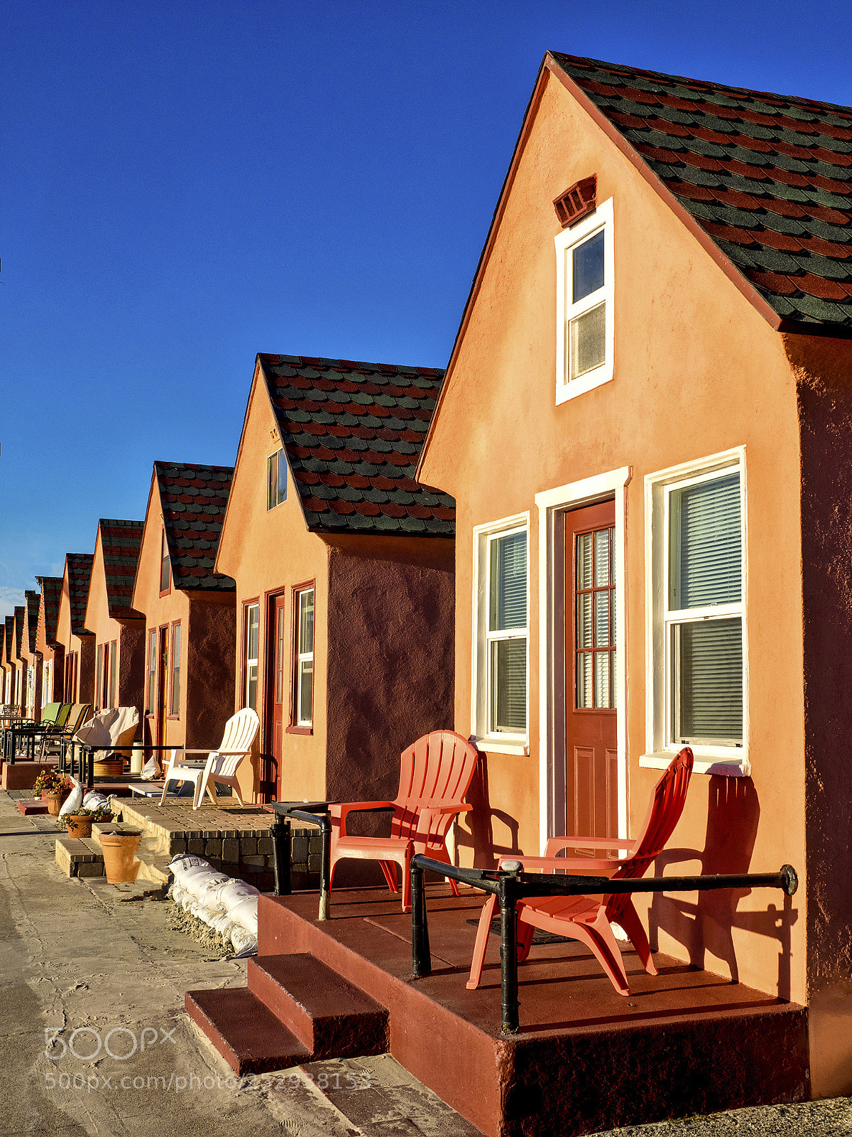 Olympus OM-D E-M1 sample photo. Houses by the shore photography