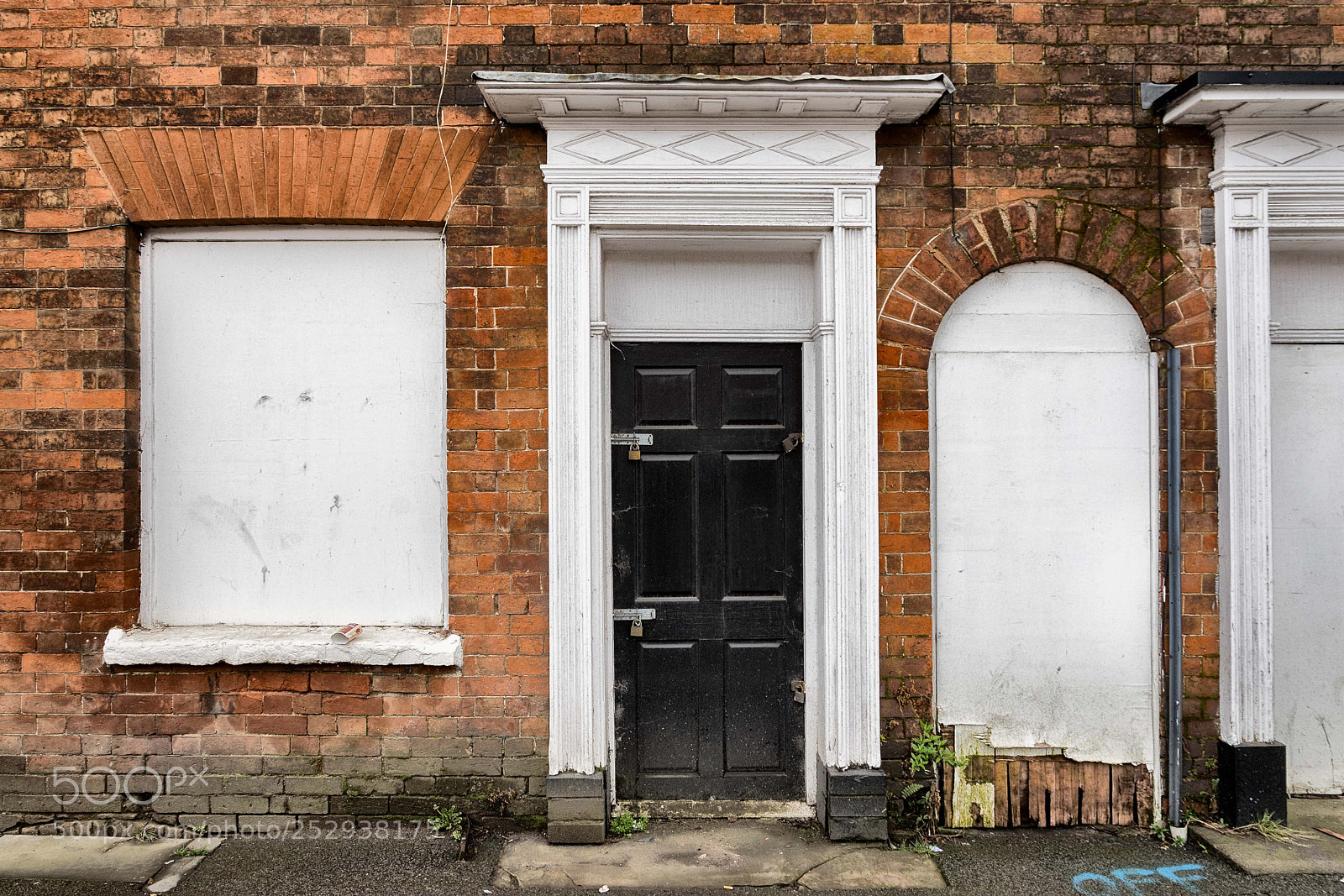Nikon D7200 sample photo. Shapes awaiting refurbishment photography