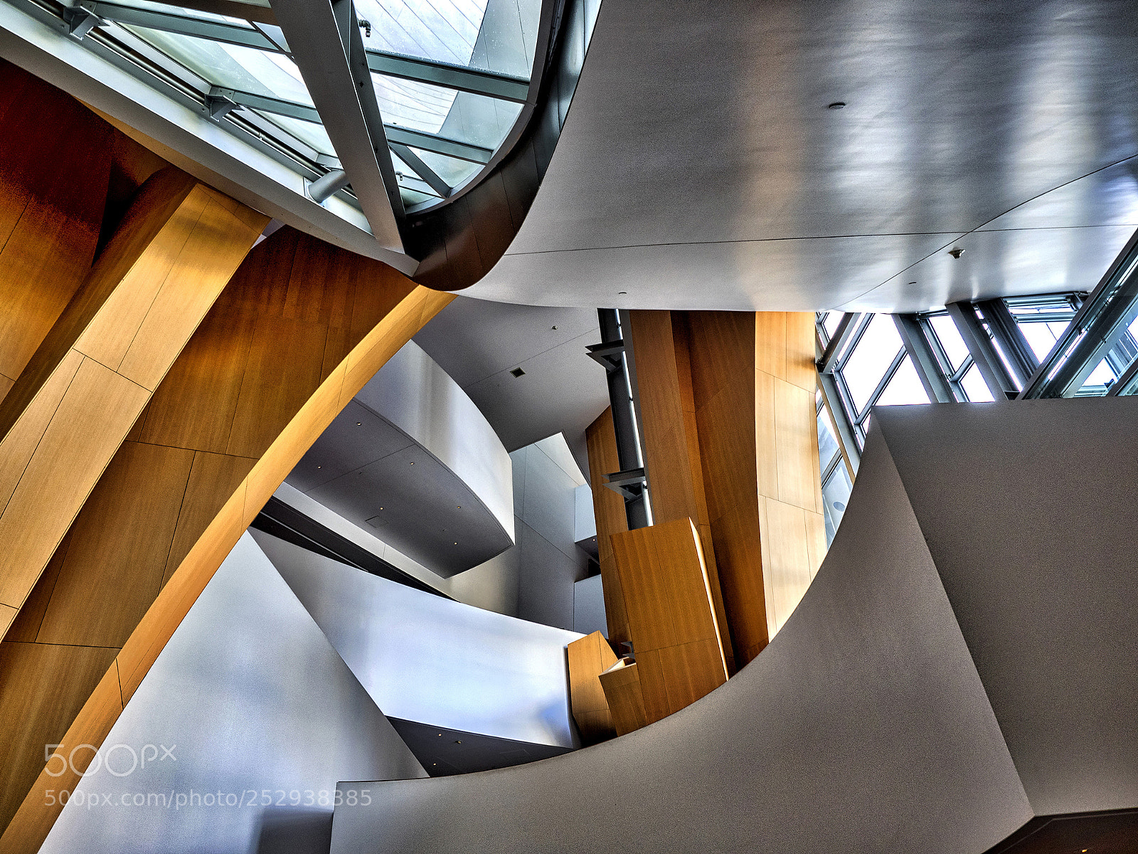Olympus OM-D E-M1 sample photo. Steel, wood and glass photography