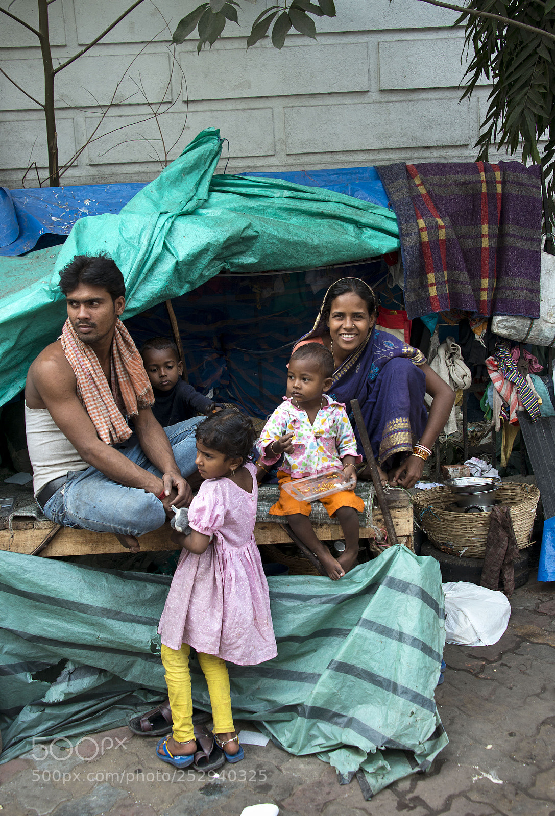 Nikon D800E sample photo. Street family kolkata photography